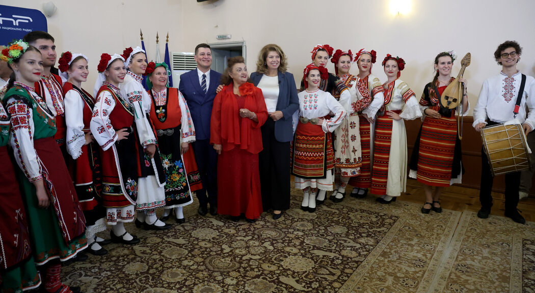 Награждаване на победителите от конкурса за есе за ученици и студенти на БНР