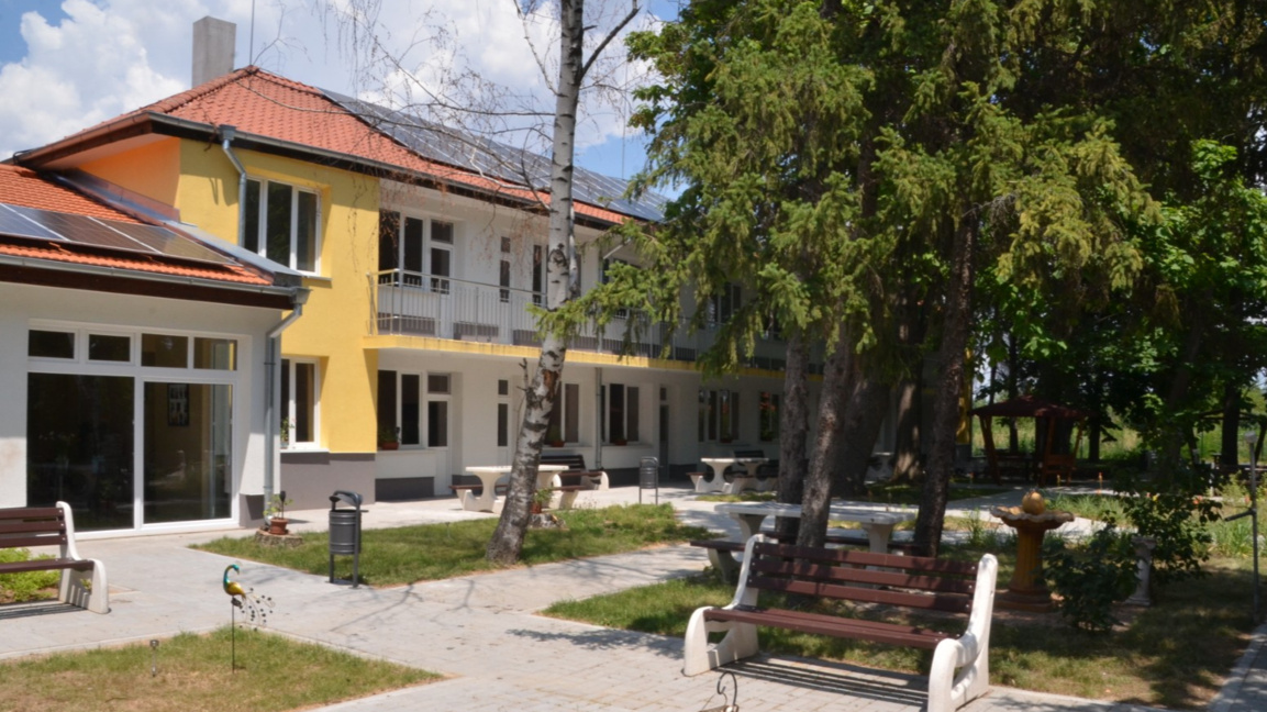 Дом за стари хора в Кутово
