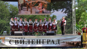 Fshati bullgar Slladun mirëpret folklorin e bullgarëve, grekëve dhe turqve