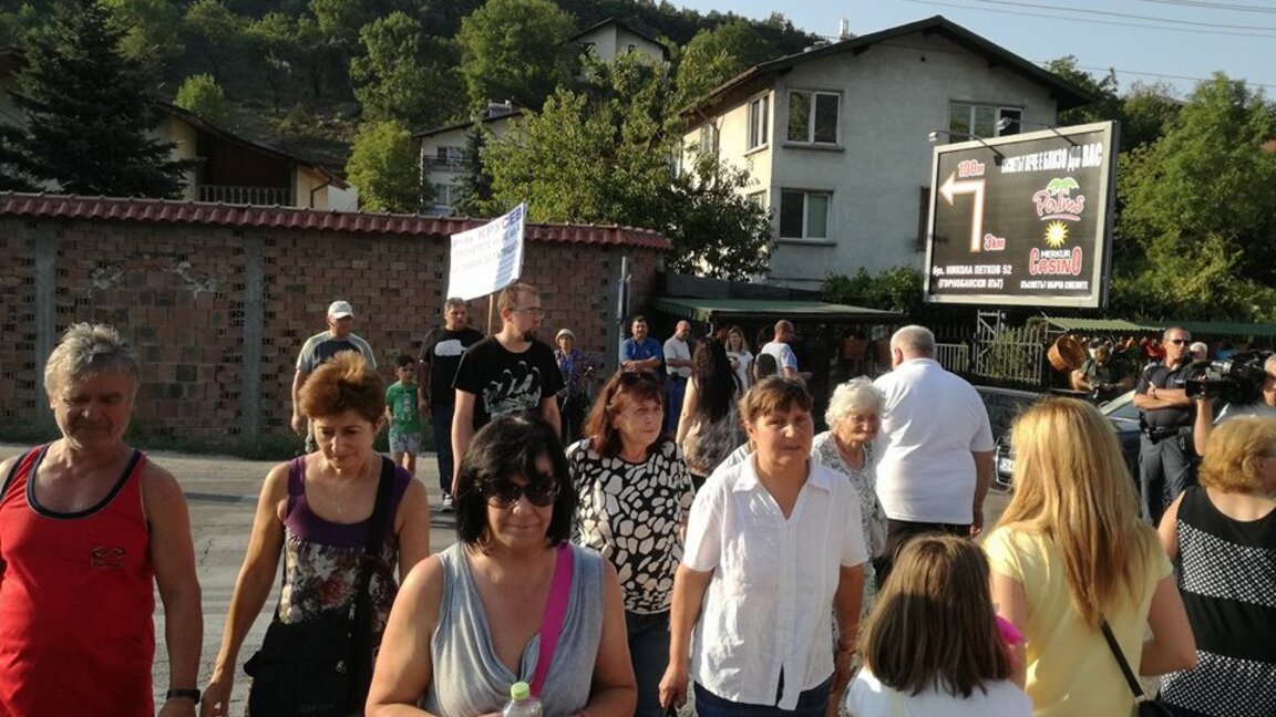 След 17.30 ч.: Пренасочват движението от Перник за София през АМ "Струма" заради протест в "Княжево"