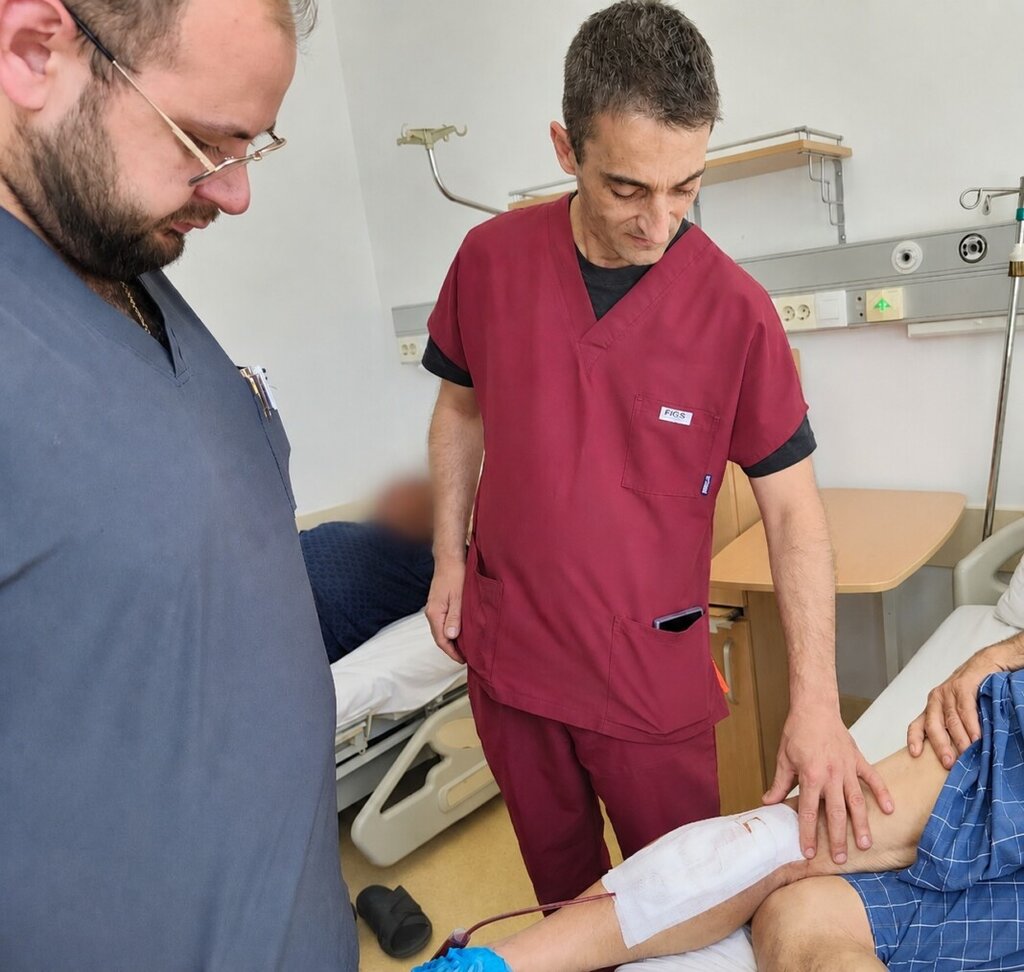 Atardamarı kesilen yaşlı adam, Burgas’ta acil ameliyatla kurtarıldı