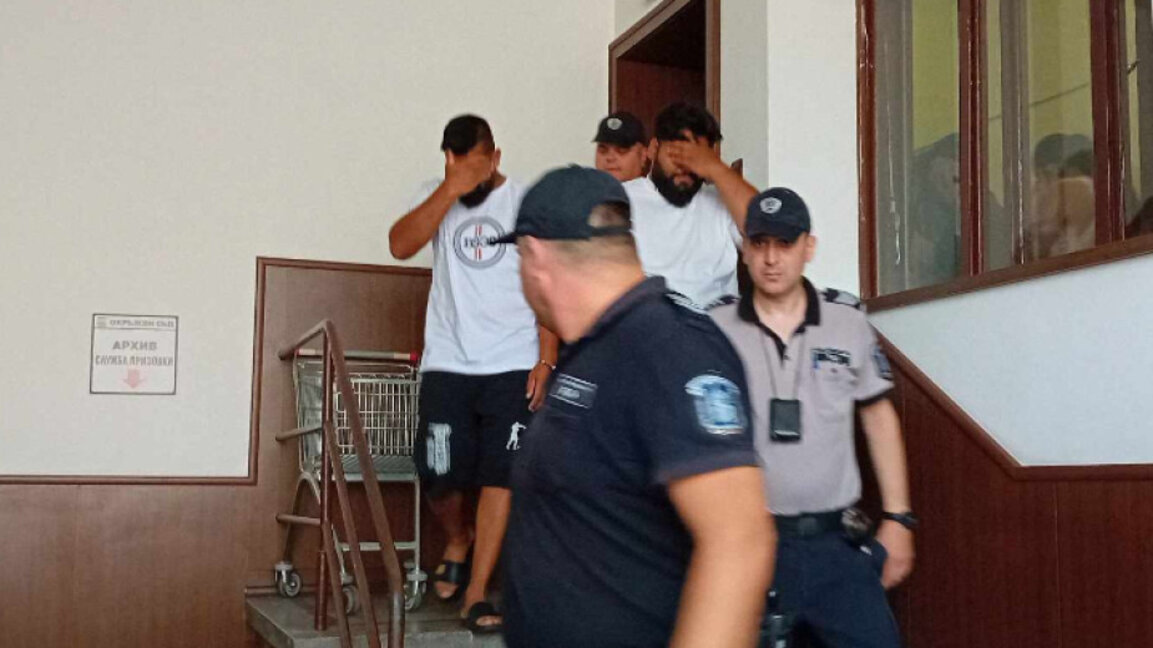 Шестимата от ОПГ-то за пласиране на фалшиви пари остават в ареста