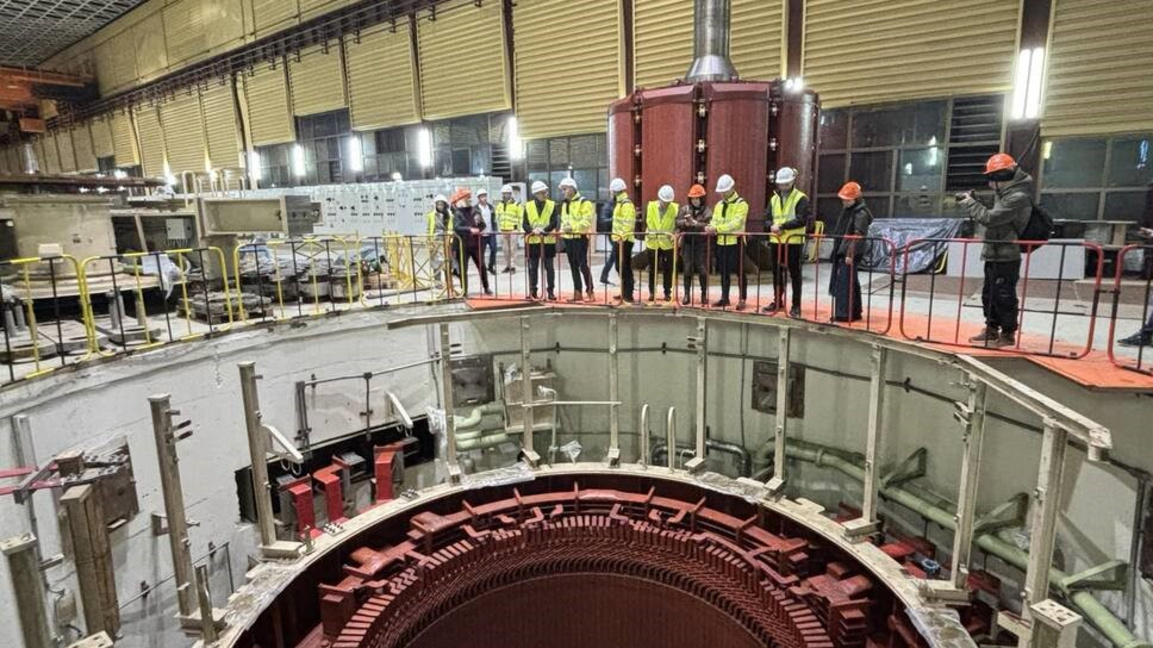 Енергийният министър инспектира ключовата ПАВЕЦ "Чаира" след ремонт
