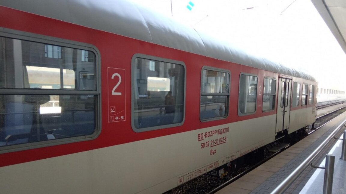 Ministrul Transporturilor vrea ca trenurile să circule cu 160 km/h