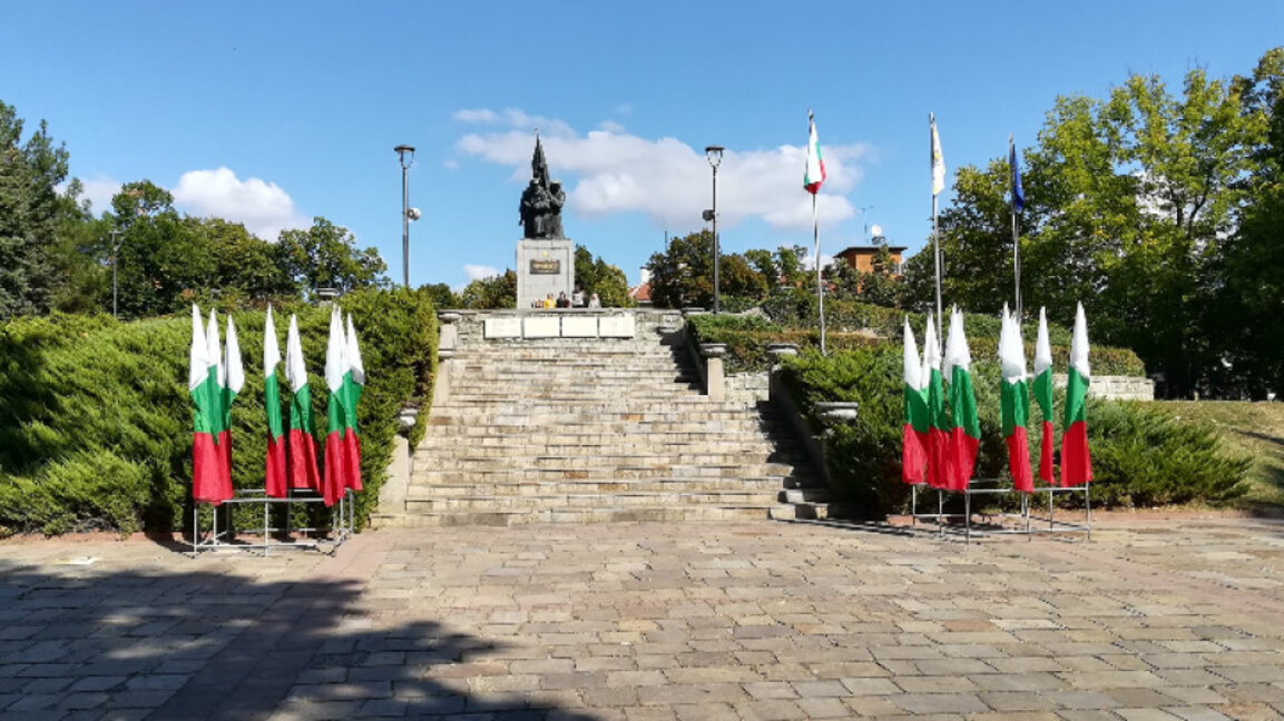 Паметник на Освободителите в Кърджали