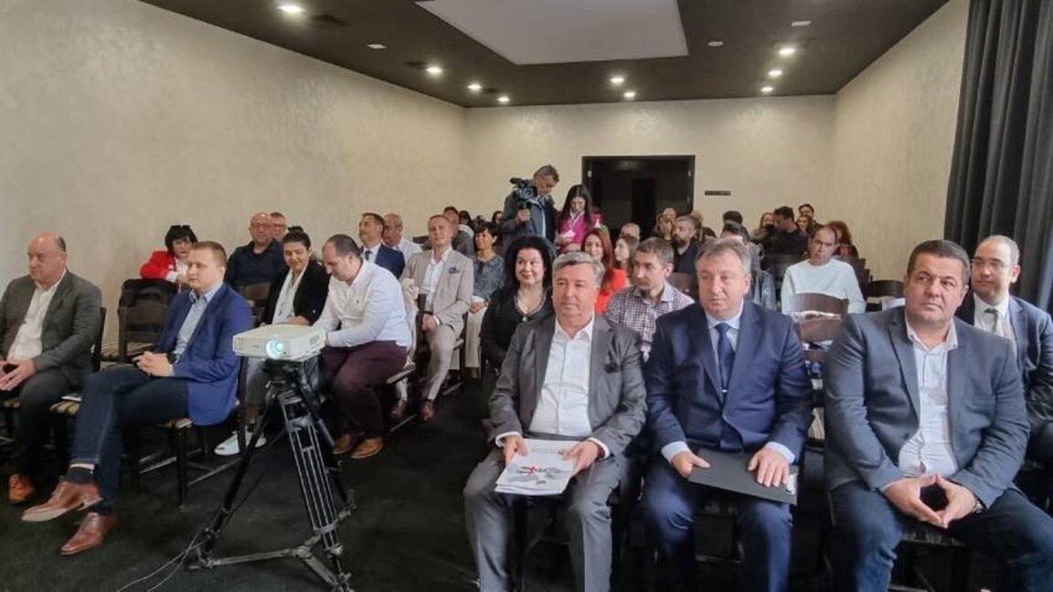 Bulgar Türk Ticaret ve Sanayi Odası Şumen’de “İş Sektörü İçin Finansman ve Gelişme İmkanları” forumu düzenledi
