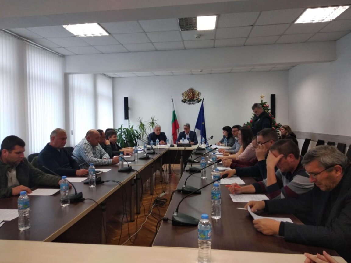 Проверяват животински пазари