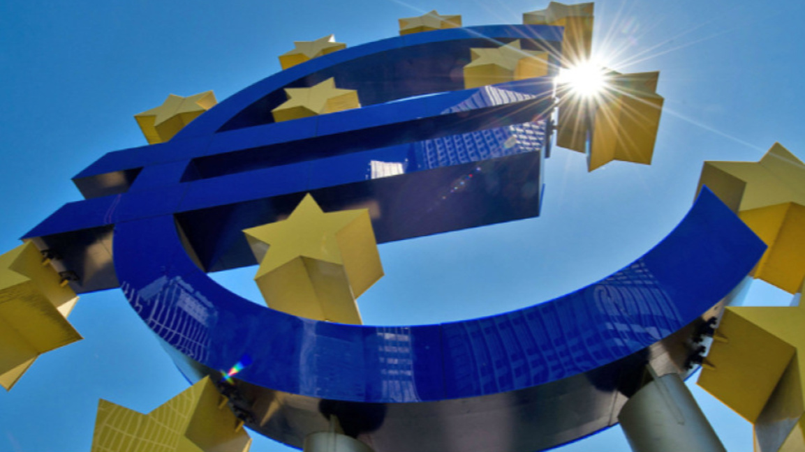 Леко забавяне на кредитирането в еврозоната