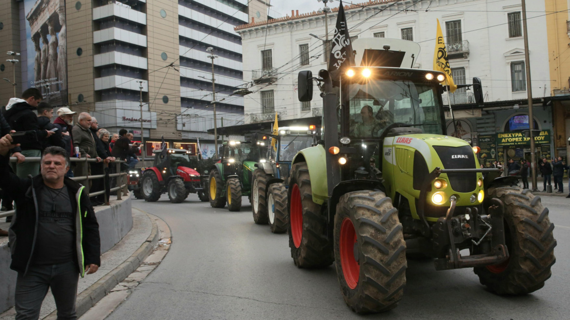 Продължава протестната блокада на гръцките фермери в Атина