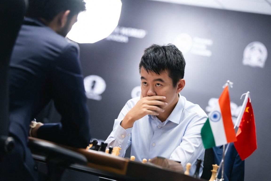 Дин Лирен спечели 12-ата партия.