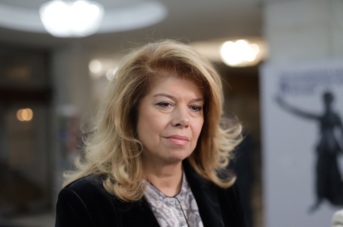 Вицепрезидентката Илияна Йотова