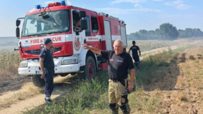 Военни участват в потушаването на пожара в Хасковско