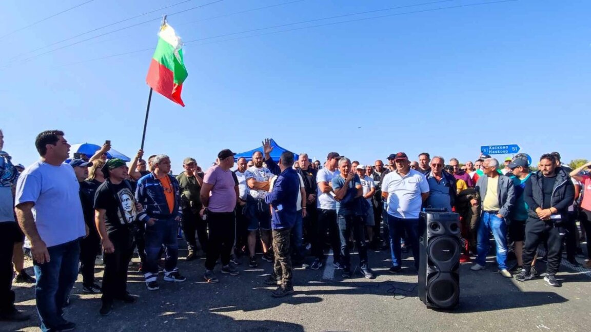 Протестиращите на АМ "Тракия" категорични: Оставаме безсрочно до изпълнение на исканията ни