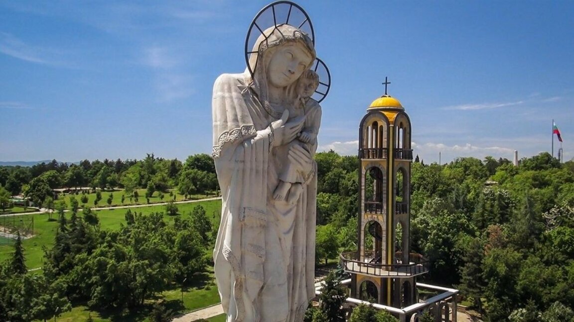 Хасково празнува днес Рождество Богородично и Деня на града