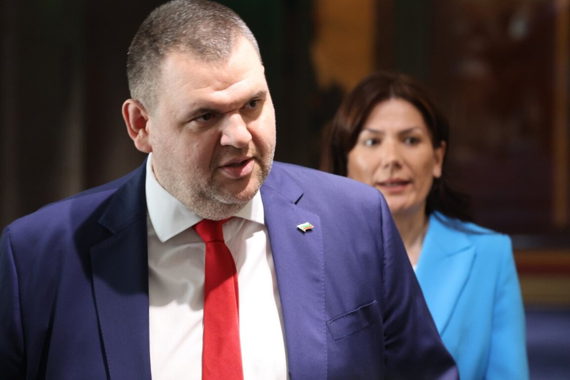 Пеевски иска евроатлантически кабинет, за да не подарим България на Путин