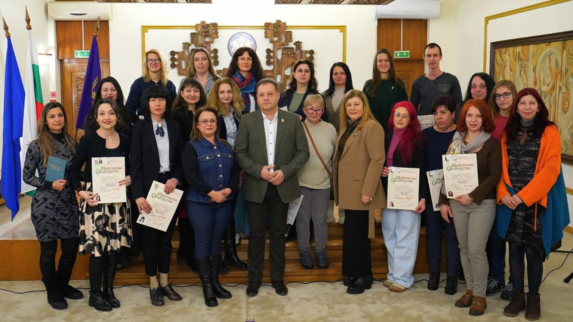 New masters infuse “fresh blood” into traditional crafts in Veliko Tarnovo