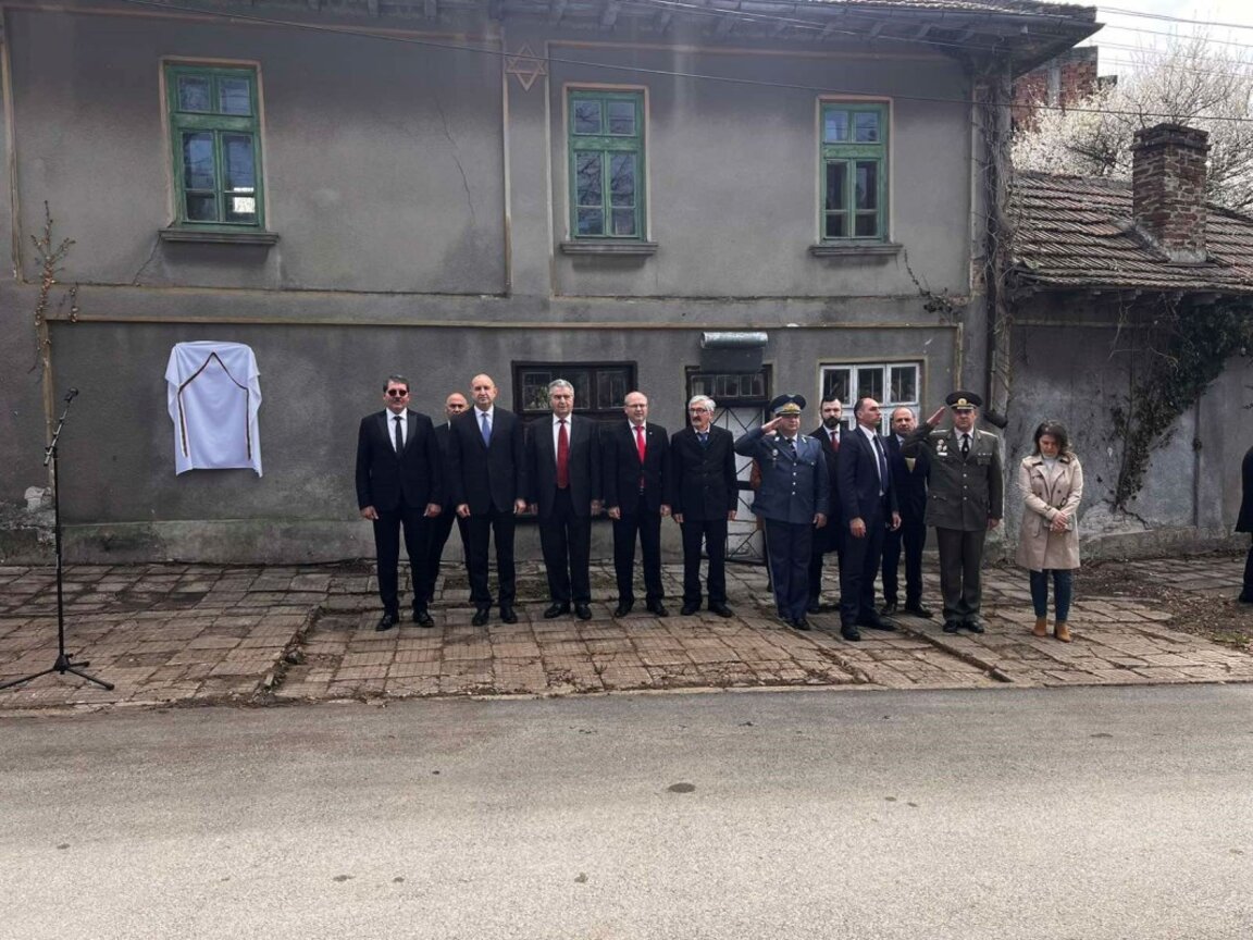 Проф. Бар-Зоар в Летница: Останахме живи и с дълбок дълг към България