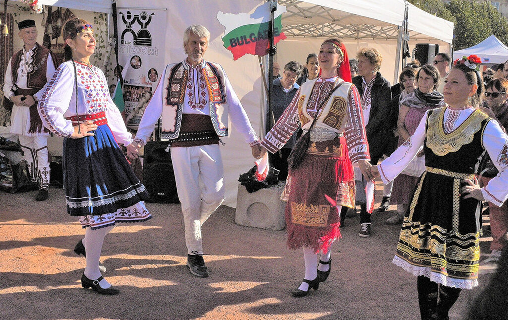 Anita Ekenova from Lyon: When you are dancing on stage, it is as if you are carrying the whole of Bulgaria with you