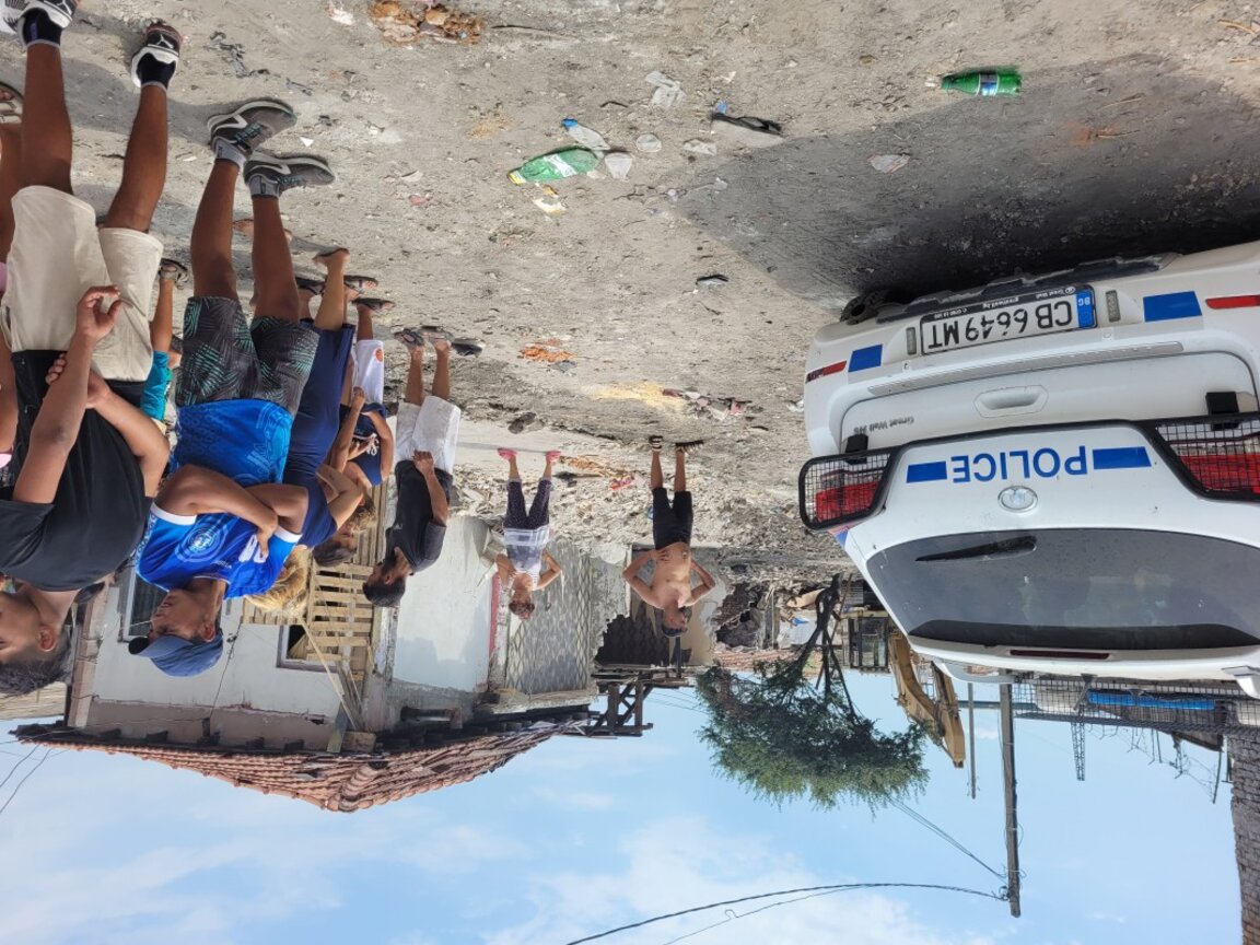 Започна акция по събаряне на незаконни къщи в кв. "Победа" в Бургас