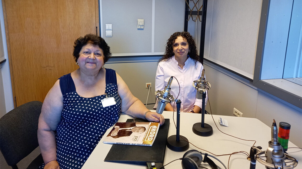 Мария Гусейнова и ее дочь Диана Ализада в студии „Радио България“