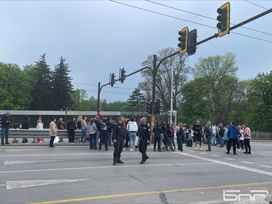 Пореден протест на жители на столичния квартал "Захарна фабрика"