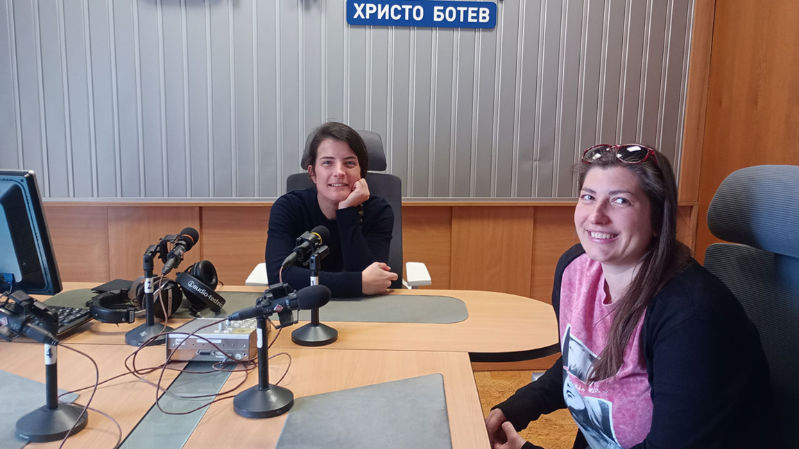 Надежда Московска и Златина Димитрова (вляво)