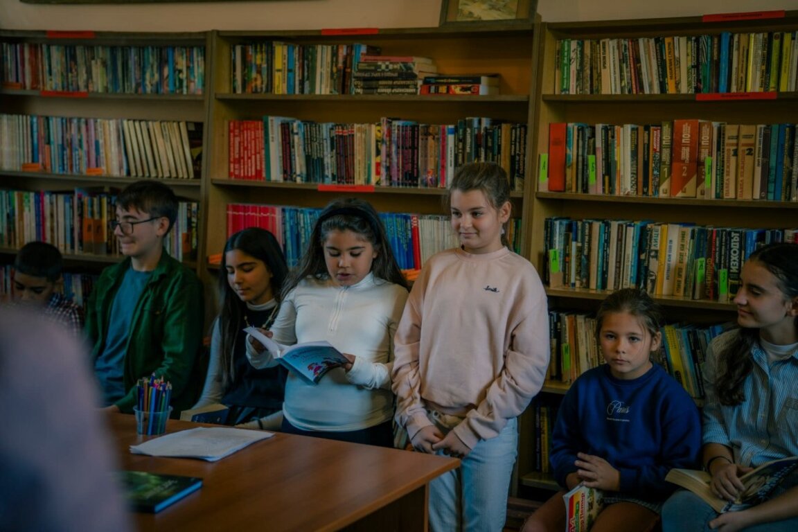 Читалището в Ослен Криводол организира събитие "С книга на село"