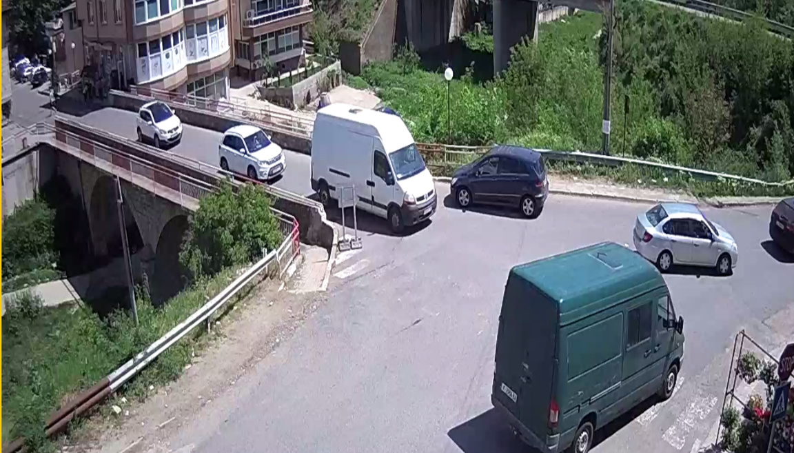 Община Черноочене забрани тротинетки и велосипеди по тротоари и пешеходни зони