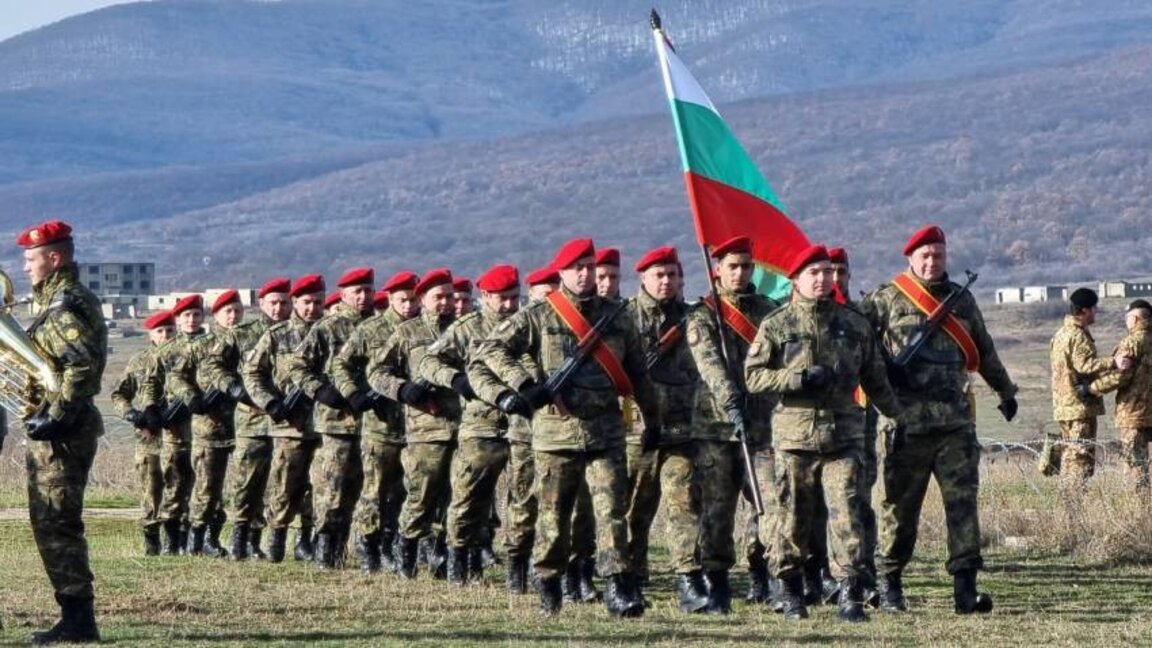 Η κυβέρνηση διατύπωσε 13 στόχους για εκσυγχρονισμό του στρατού