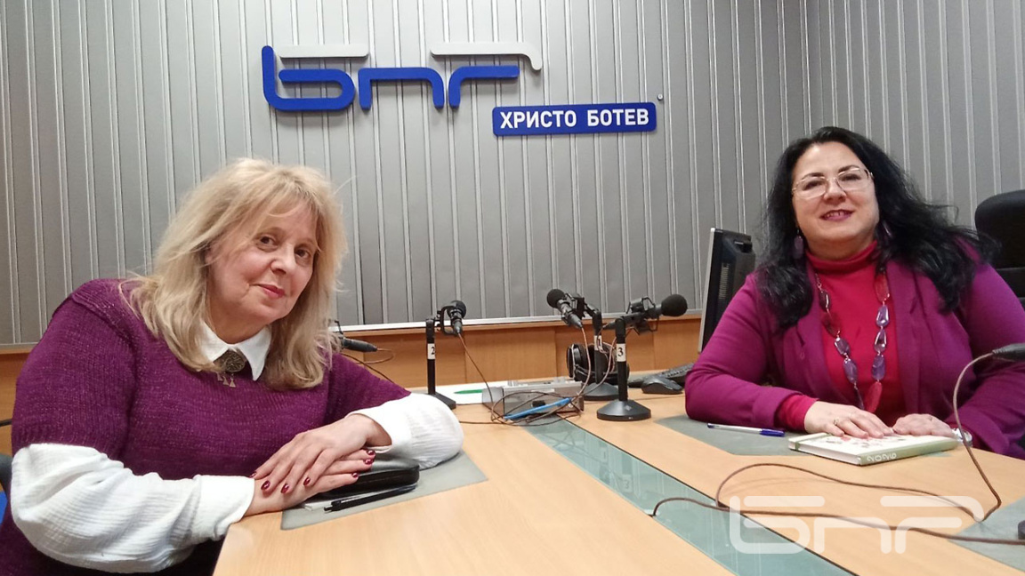 Училищни психолози: Възрастните трябва д...