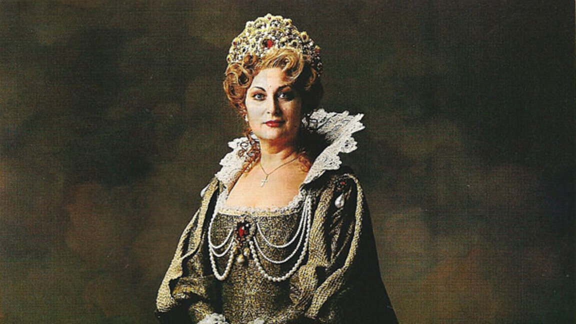 Поклонение пред оперната прима Стефка Евстатиева