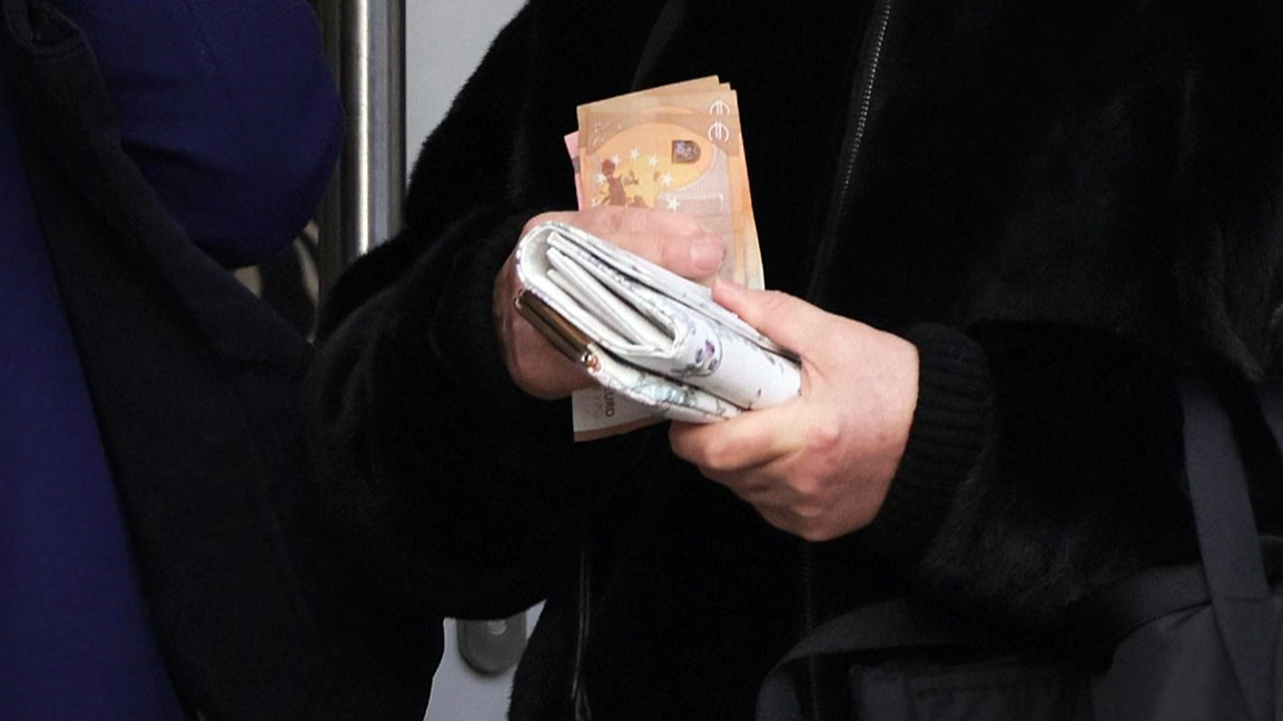 Primeras pensiones en euro: los jubilados búlgaros se adaptan a la nueva divisa