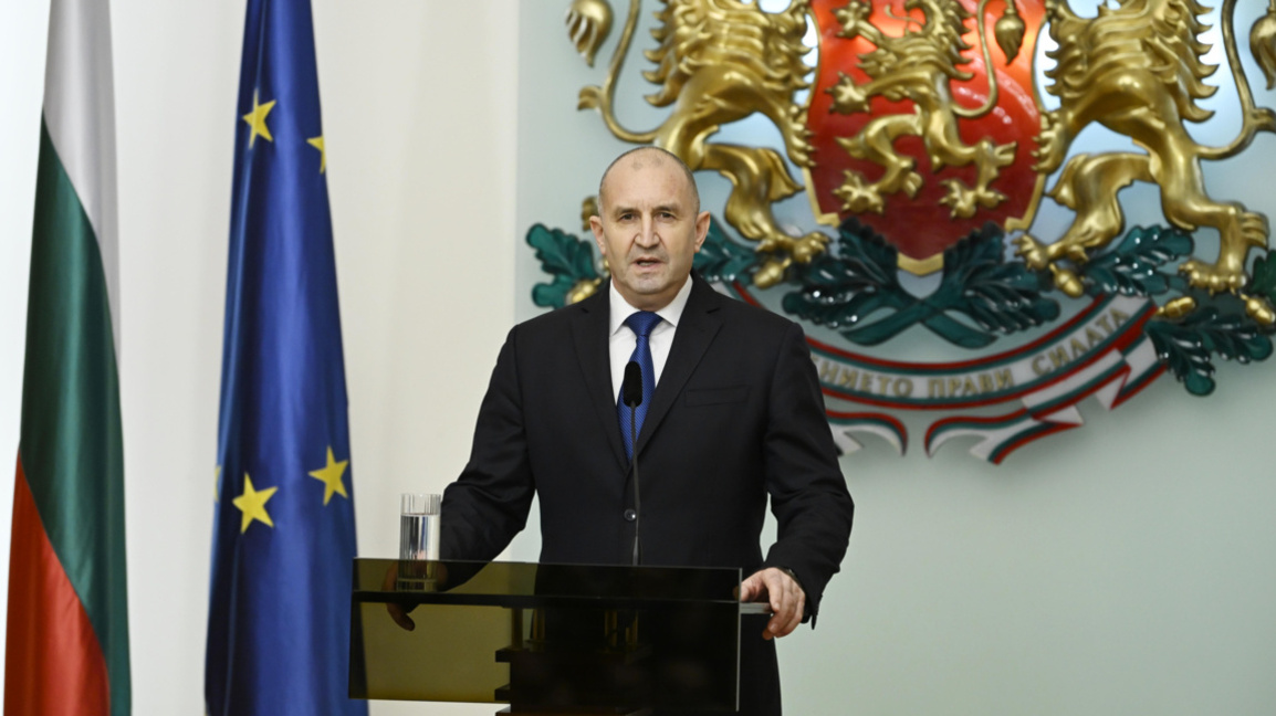 Румен Радев подава оставка като президент