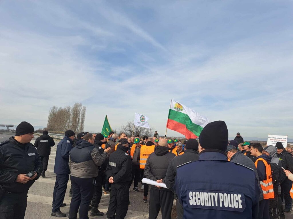 Протестиращите фермери опитаха да блокират магистрала "Тракия"