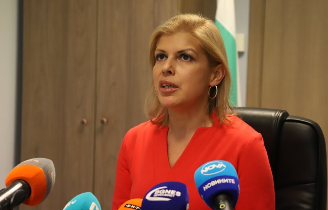 Невена Зартова