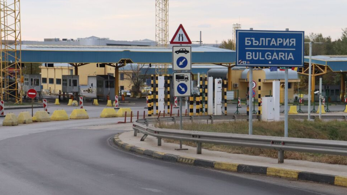 No queues of trucks or passenger cars at...
