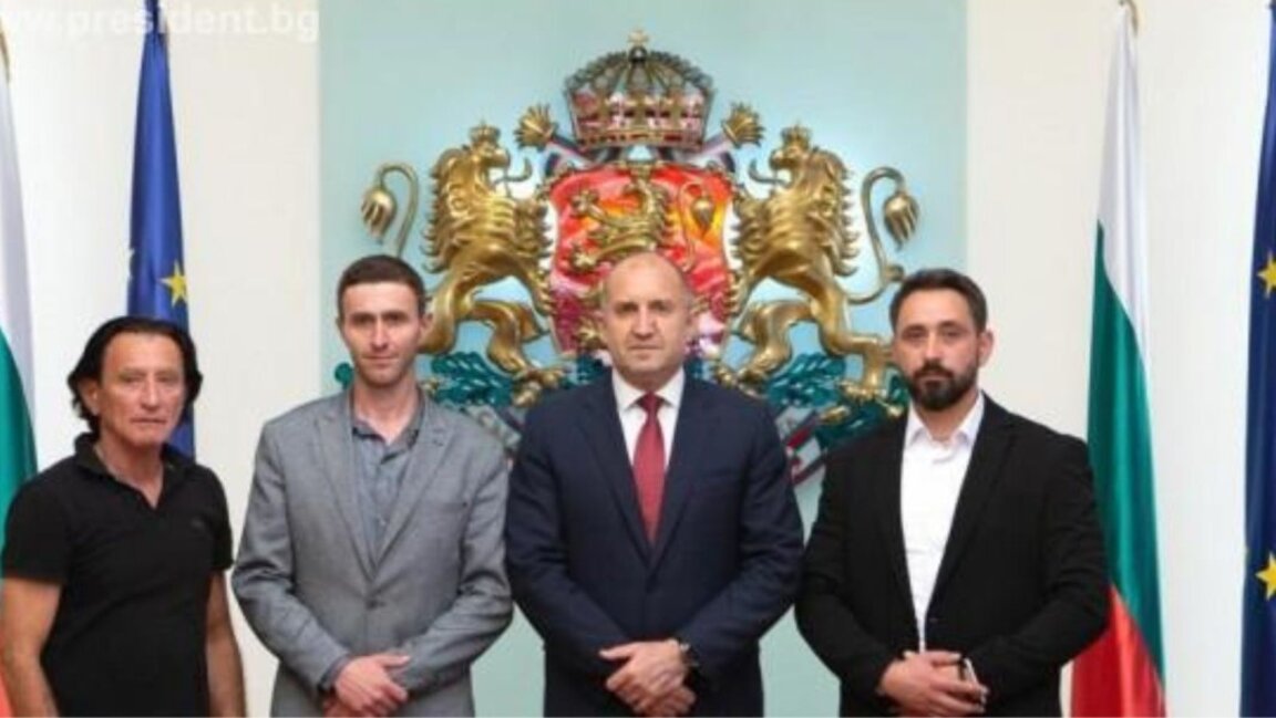 El presidente se reúne con representantes de los búlgaros en Kosovo