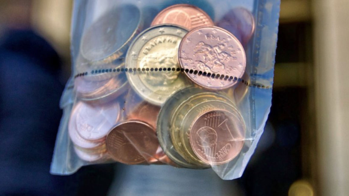 Пощите пускат пакети с евромонети