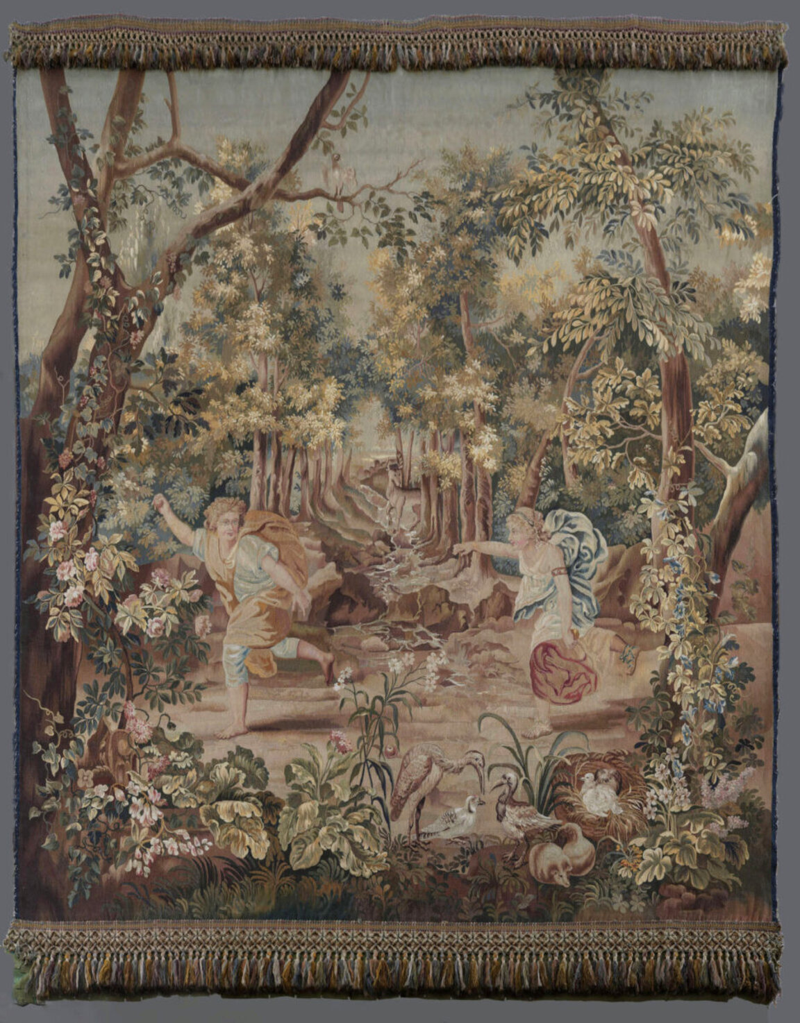 Një ekspozitë paraqet goblenë leshi dhe mëndafshi nga Flandra dhe Franca nga shekujt XVI-XVIII