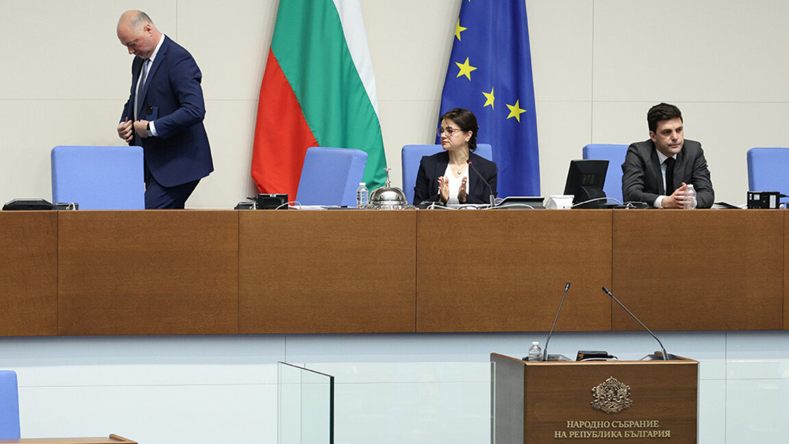 Rossen Jélyazkov n'est plus président de l'Assemblée nationale...