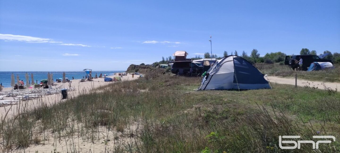 Проблемът с дивото къмпингуване остава нерешен и през този летен сезон