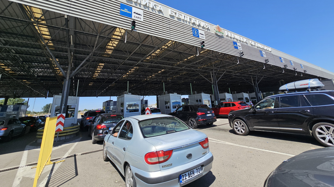 Intenso tráfico para vehículos de carga en Capitán Andreevo