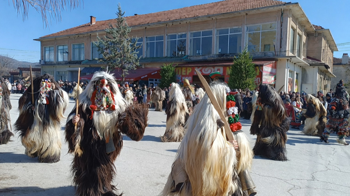 Los dzhumal y los derviches expulsan el mal y las enfermedades en Pazardzhik