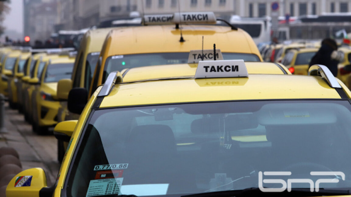Заради поскъпването на "Гражданска отговорност": Такситата излизат на протест