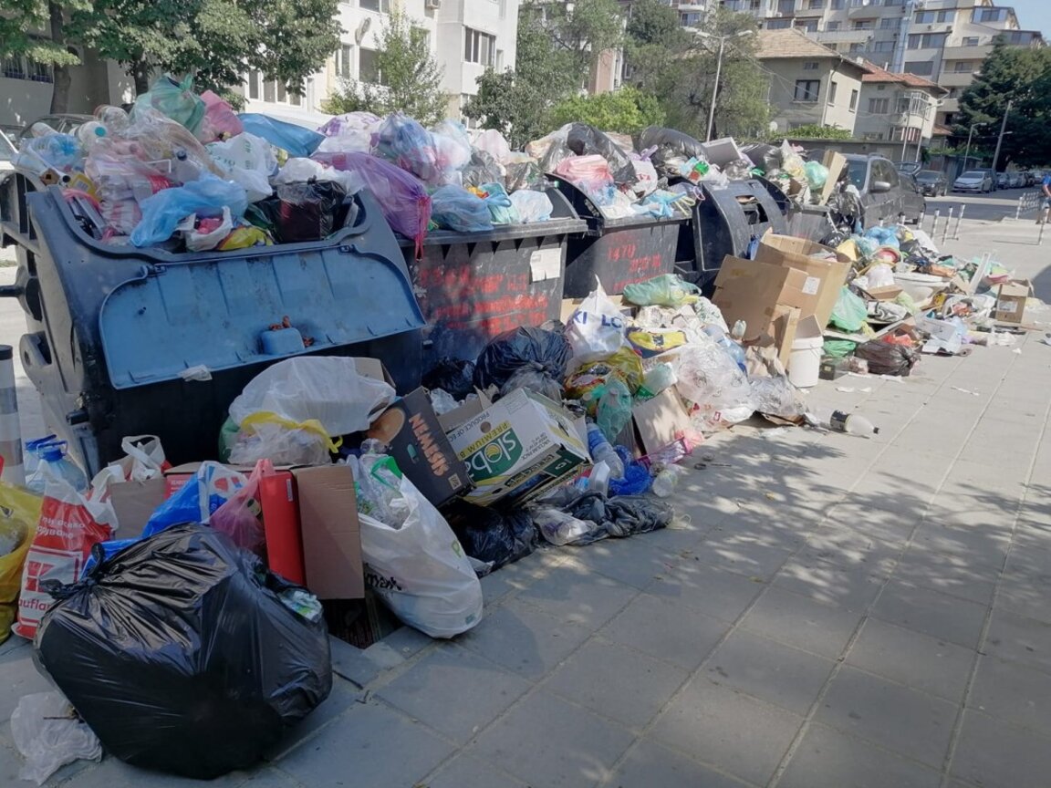 Подготвят новите условия за сметосъбирането във Варна, обмислят къде да има подземни контейнери