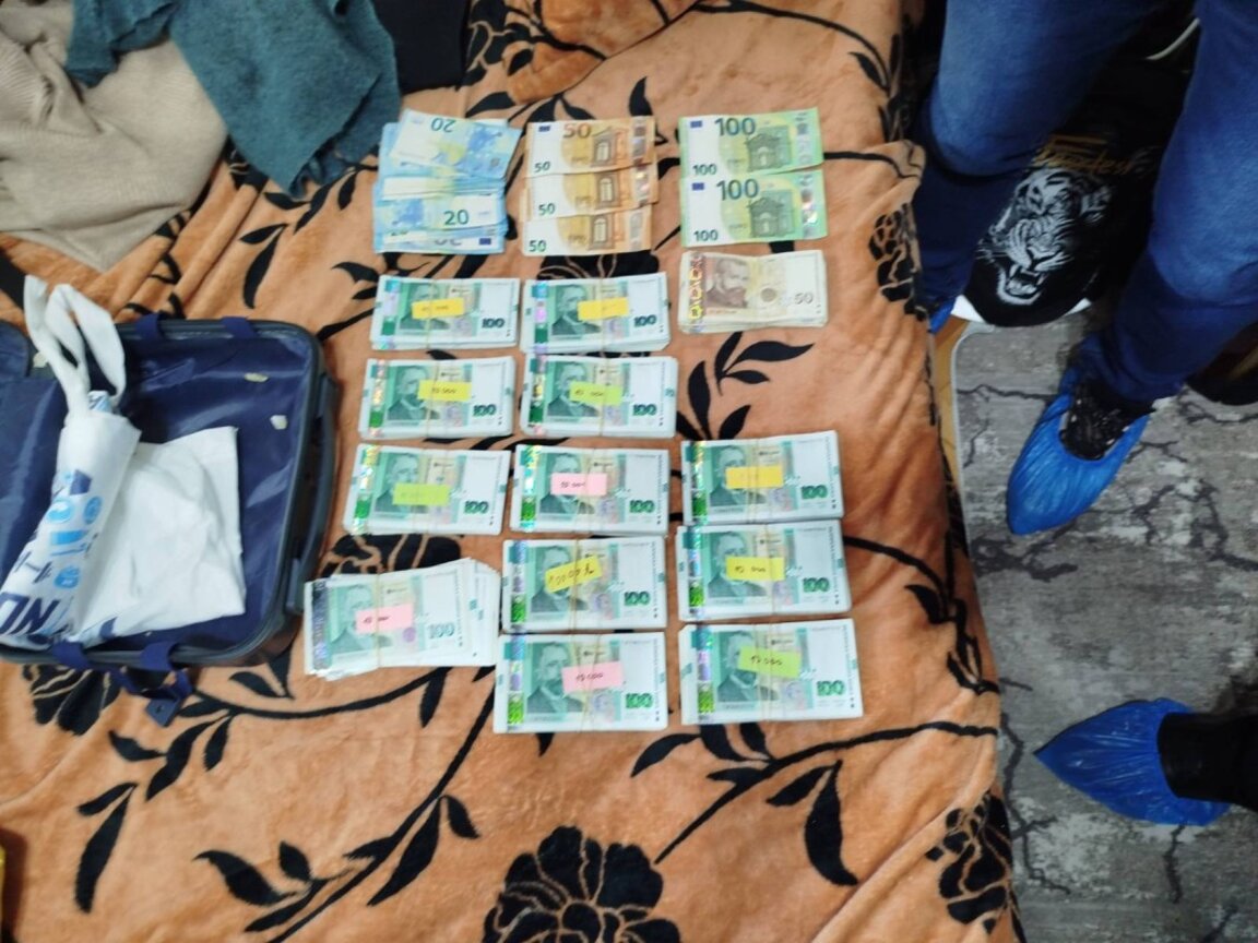 Романтични измами за половин милион