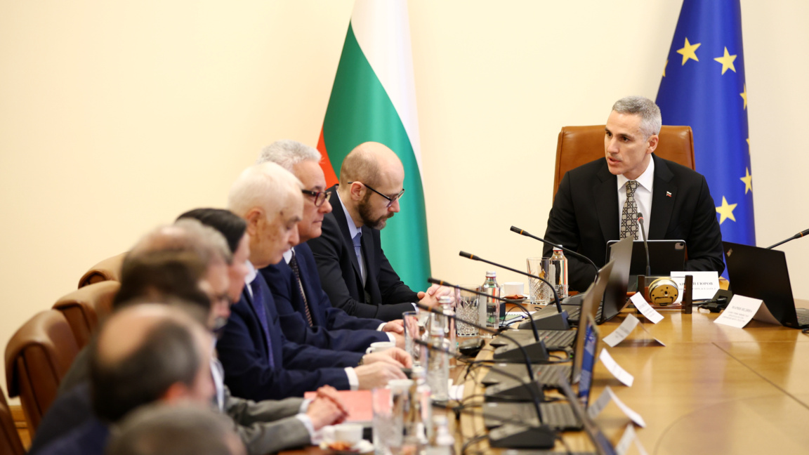 Гюров обвърза атаките към кабинета с арестите за купуване на гласове