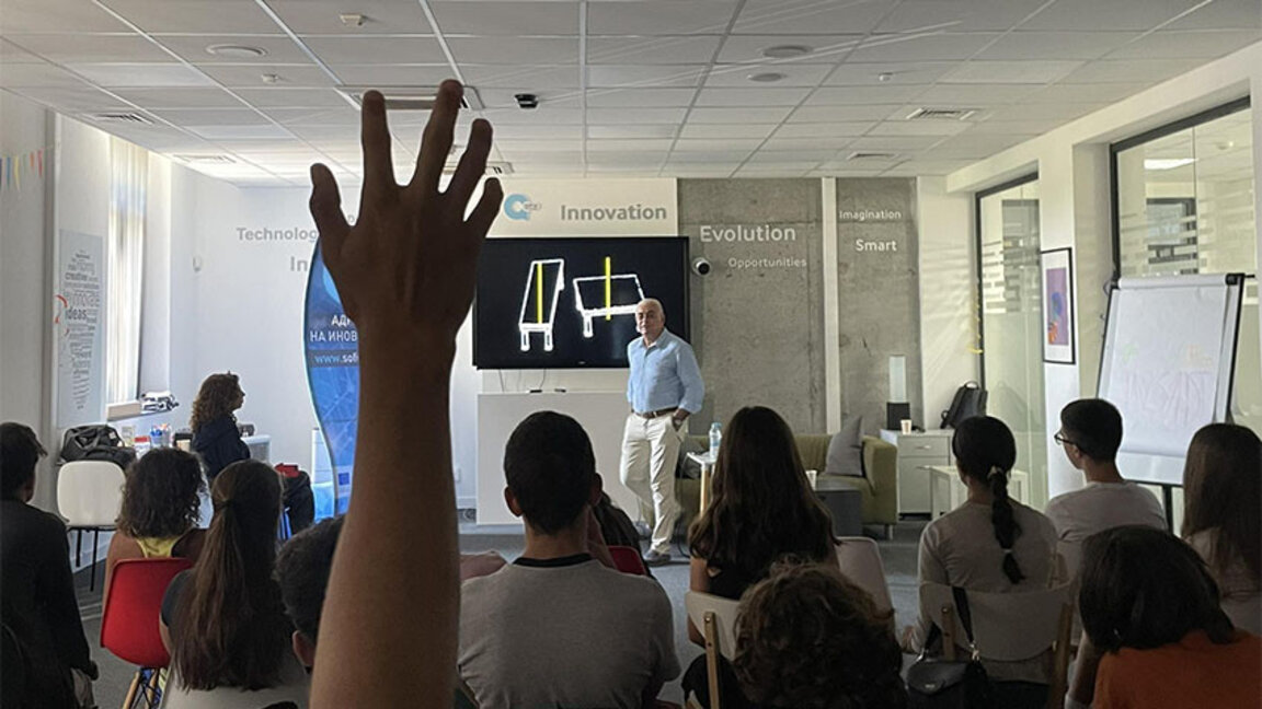 Как сматрфонът да ни направи по-умни