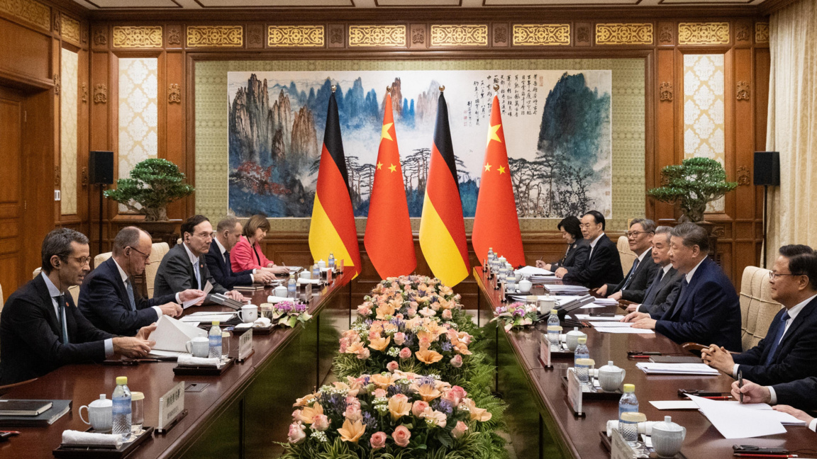 Китай и Германия трябва да осигурят стаб...