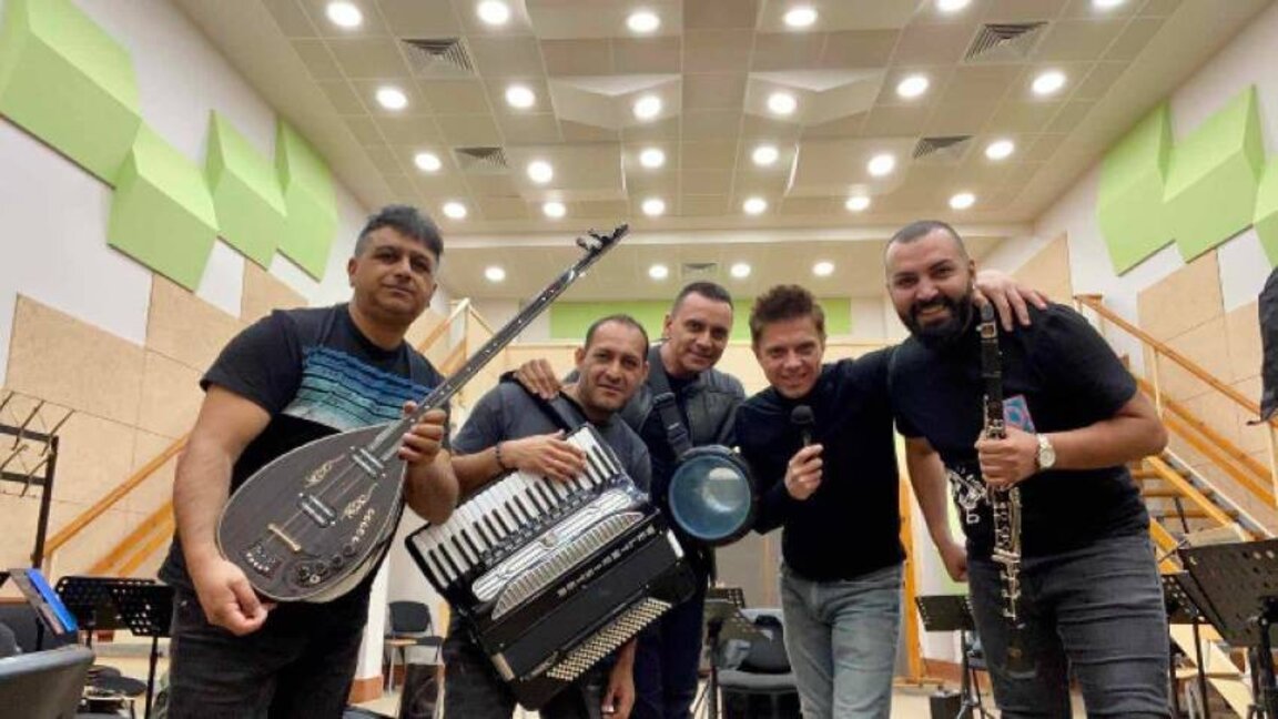 Soldan sağa: Ateşhan Teofikov, Sando Sandov, Evelin Asenov, Sunay Çalıkov ve Dimitar Vasilev